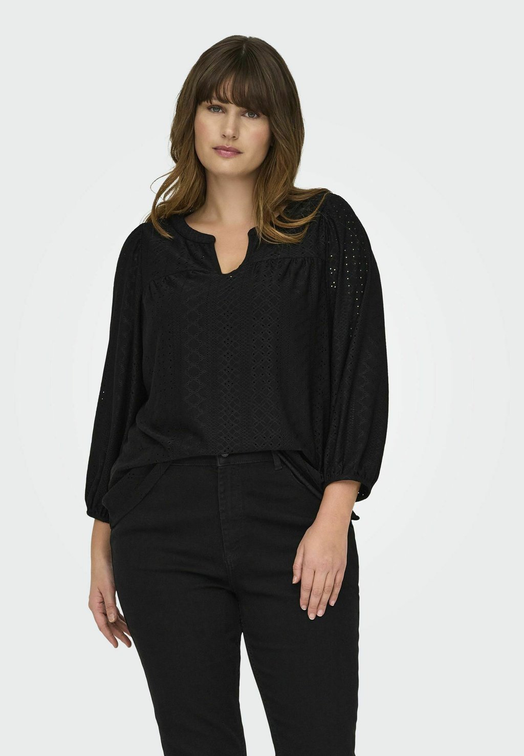 Блуза CARSANDRA 3/4 SPLIT ONLY Carmakoma, черный
Блуза CARSANDRA 3/4 SPLIT ONLY Carmakoma, черный