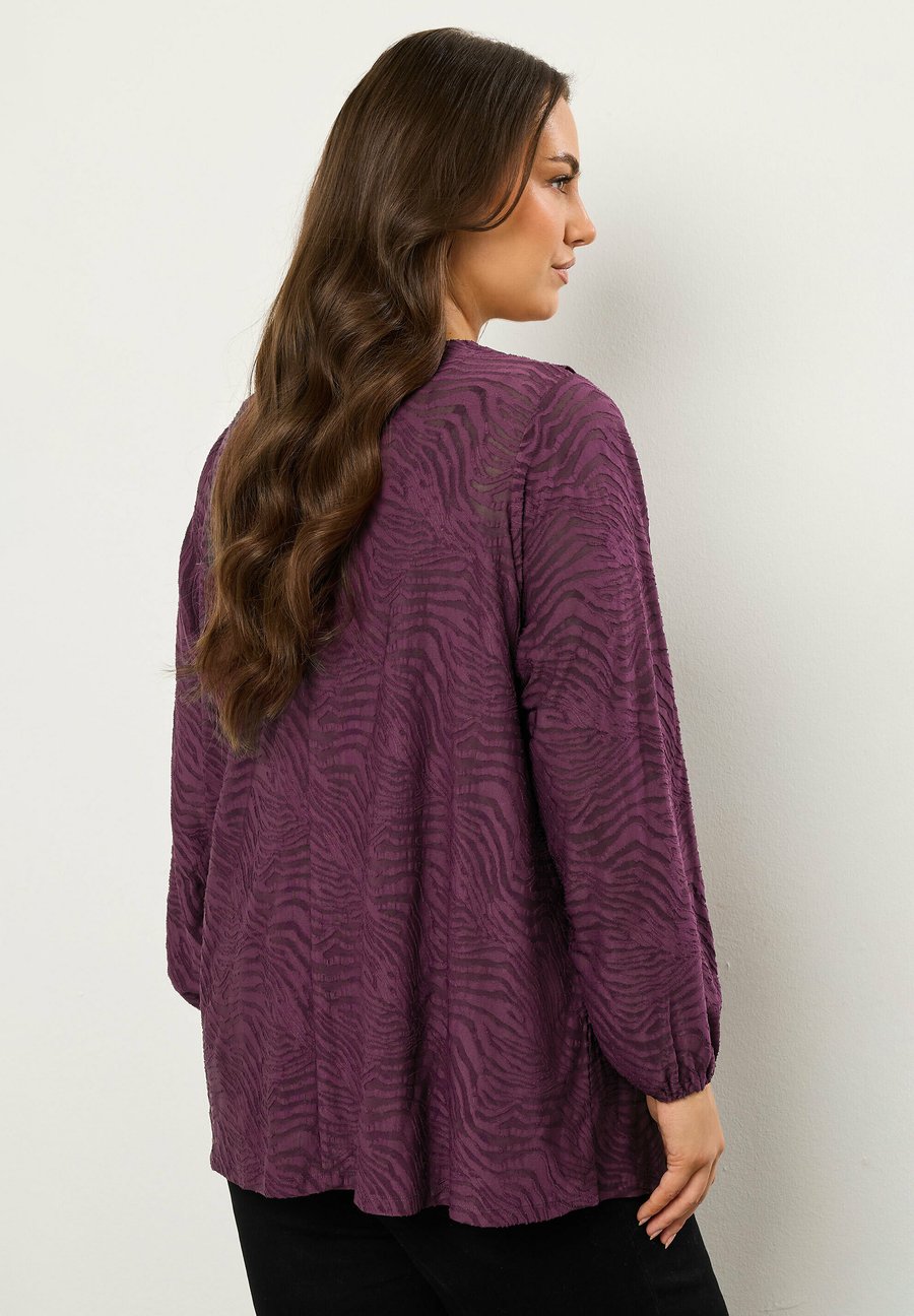 Блуза Evans Blouse, Purple
Блуза Evans Blouse, Purple