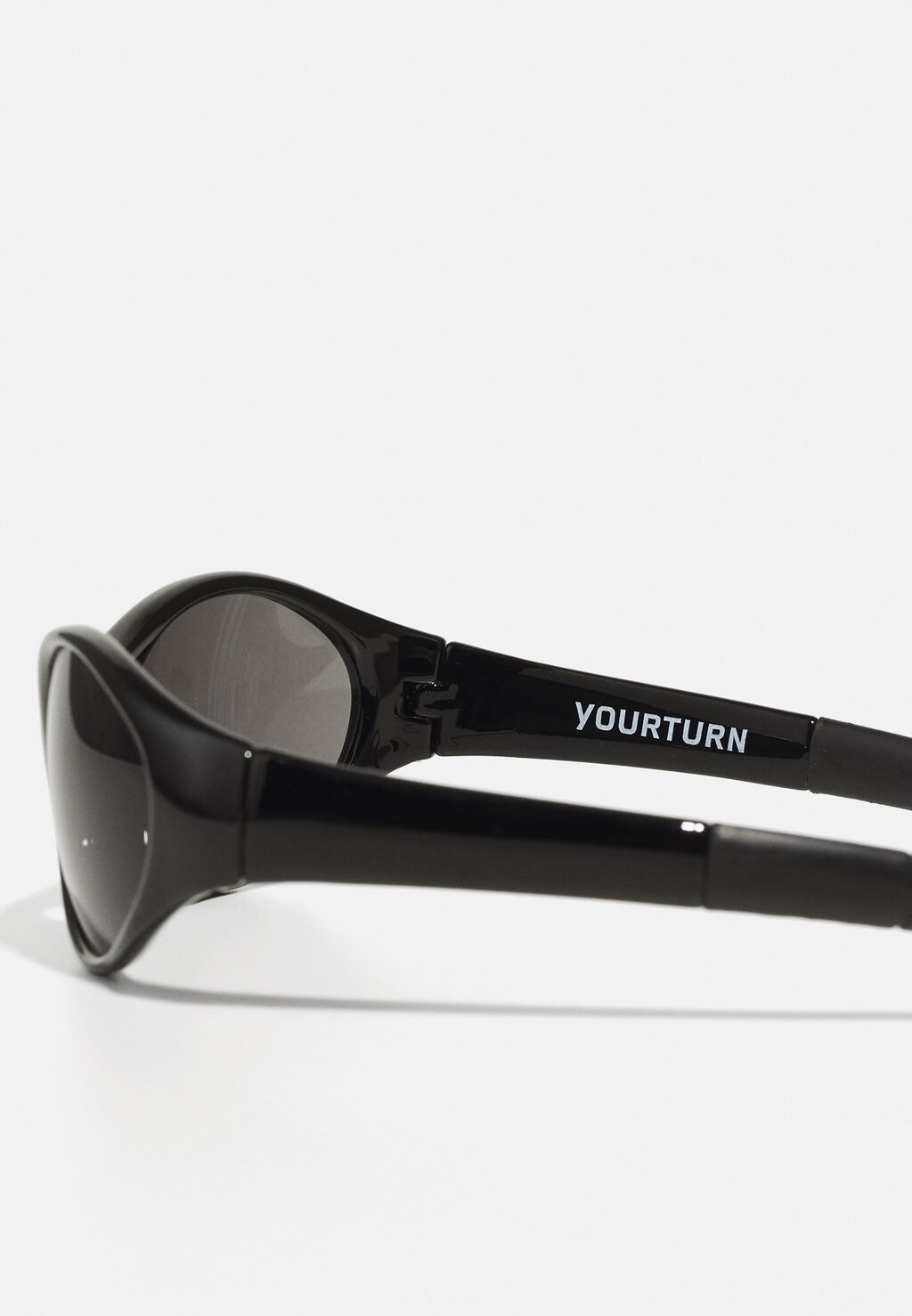 Солнцезащитные очки Unisex YOURTURN, черные
Солнцезащитные очки Unisex YOURTURN, черные