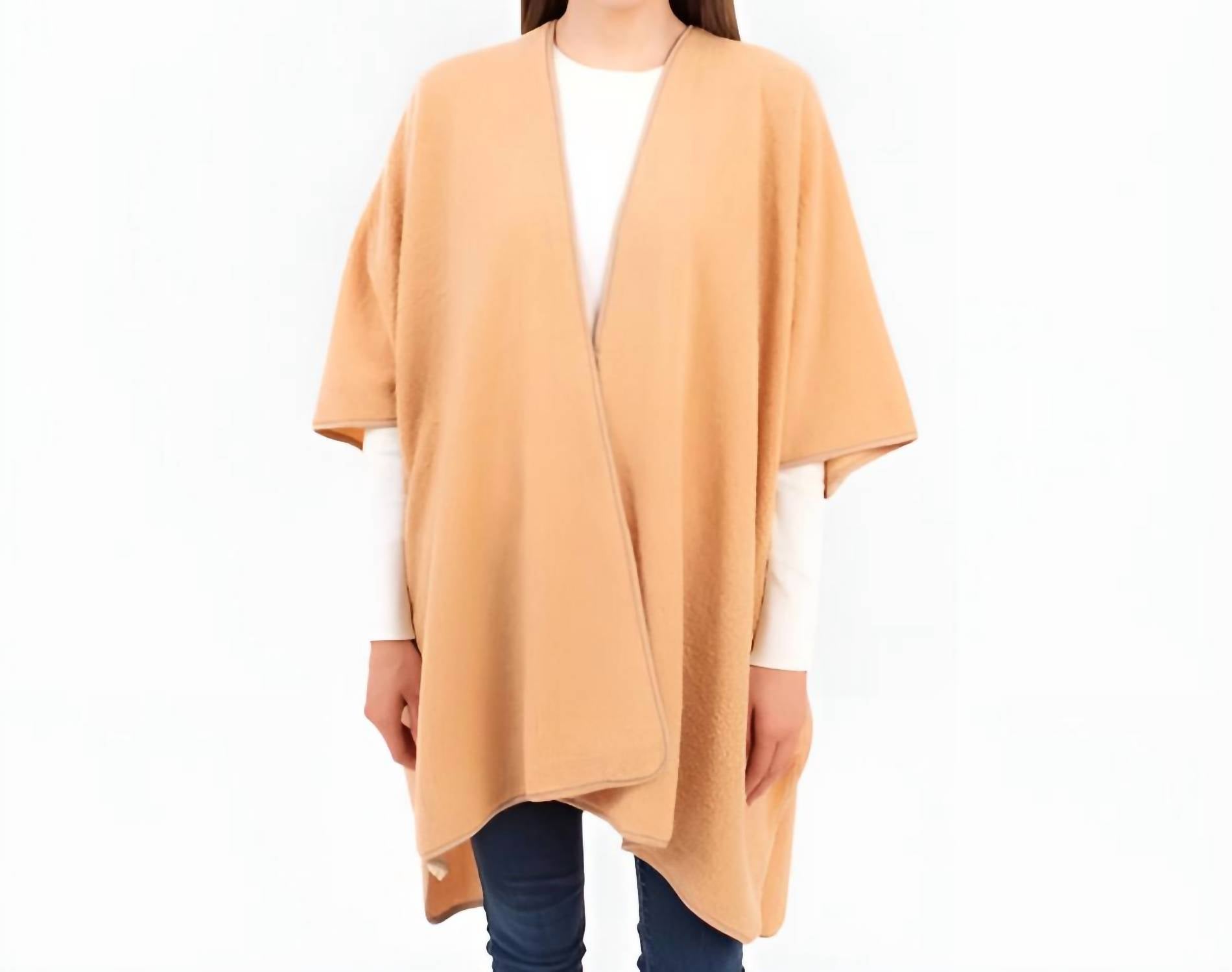 Тедди-кимоно из шерпы в бежевом цвете Judson & Company
Тедди-кимоно из шерпы в бежевом цвете Judson & Company