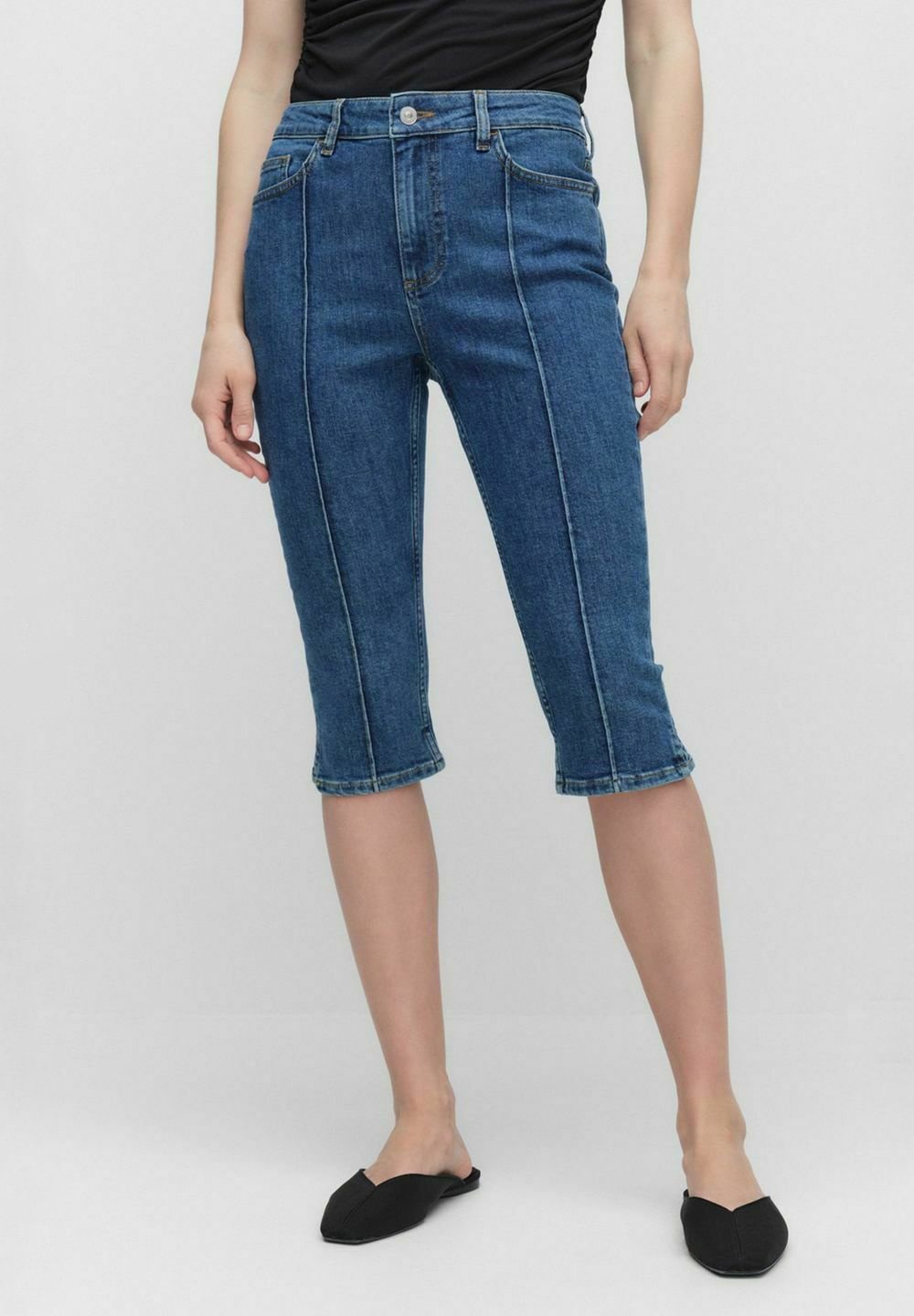 Джинсовые шорты JAYA CAPRI STOCKH LM Studio, синий
Джинсовые шорты JAYA CAPRI STOCKH LM Studio, синий