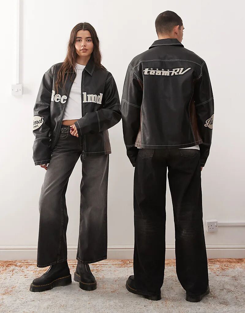 Регенерированная винтажная куртка-унисекс из искусственной кожи черного и коричневого цветов
Регенерированная винтажная куртка-унисекс из искусственной кожи черного и коричневого цветов