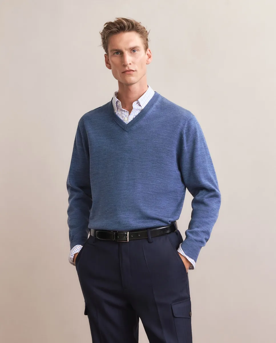 Джемпер с V-образным вырезом, гладкий, 100% мериносовая шерсть Emidio Tucci, синий
Джемпер с V-образным вырезом, гладкий, 100% мериносовая шерсть Emidio Tucci, синий