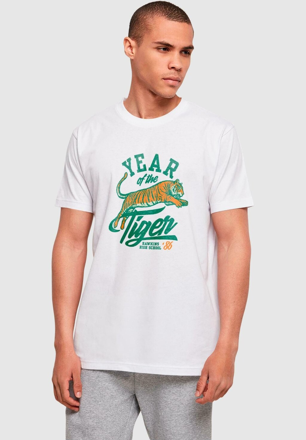 Футболка с принтом STRANGER THINGS HAWKINS YEAR OF THE TIGER ABSOLUTE CULT, белый
Футболка с принтом STRANGER THINGS HAWKINS YEAR OF THE TIGER ABSOLUTE CULT, белый