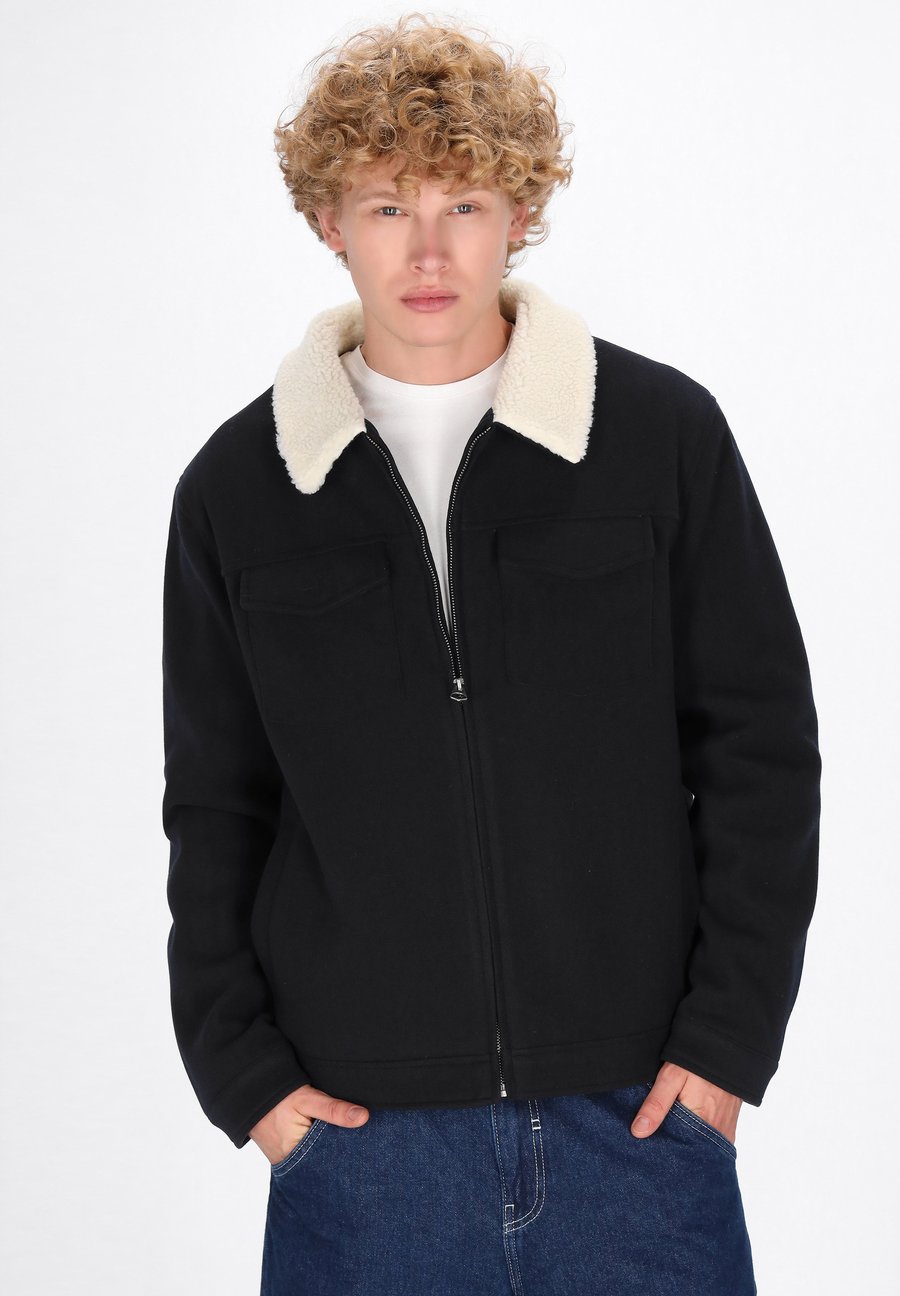 Куртка Mo Light jacket, Navy/Blue
Куртка Mo Light jacket, Navy/Blue