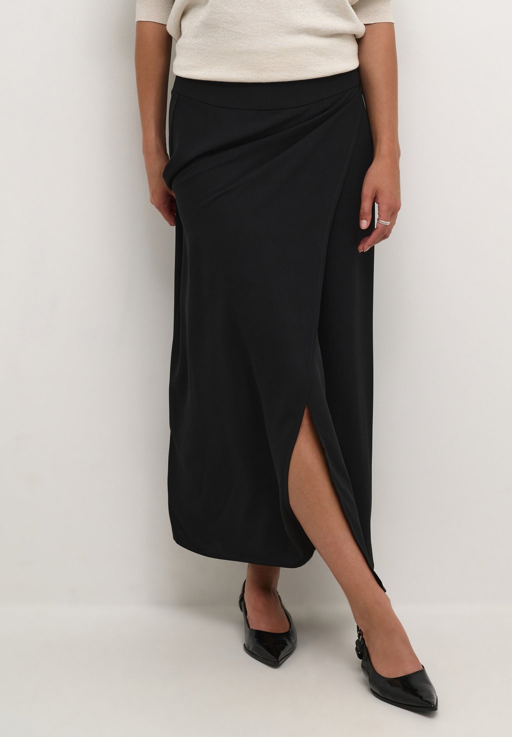 Юбка с запахом ILLIS Kaffe, черный
Юбка с запахом ILLIS Kaffe, черный