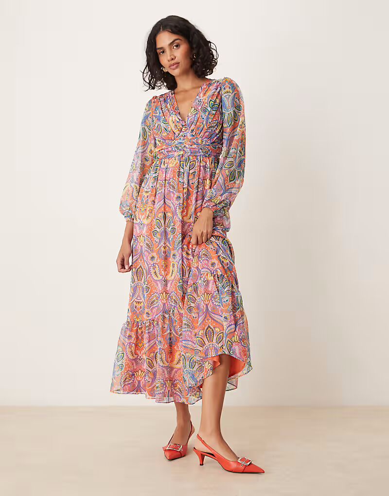 Платье мидакси Lovedrobe Paisley с v-образным вырезом и длинными рукавами в многоцветном исполнении
Платье мидакси Lovedrobe Paisley с v-образным вырезом и длинными рукавами в многоцветном исполнении