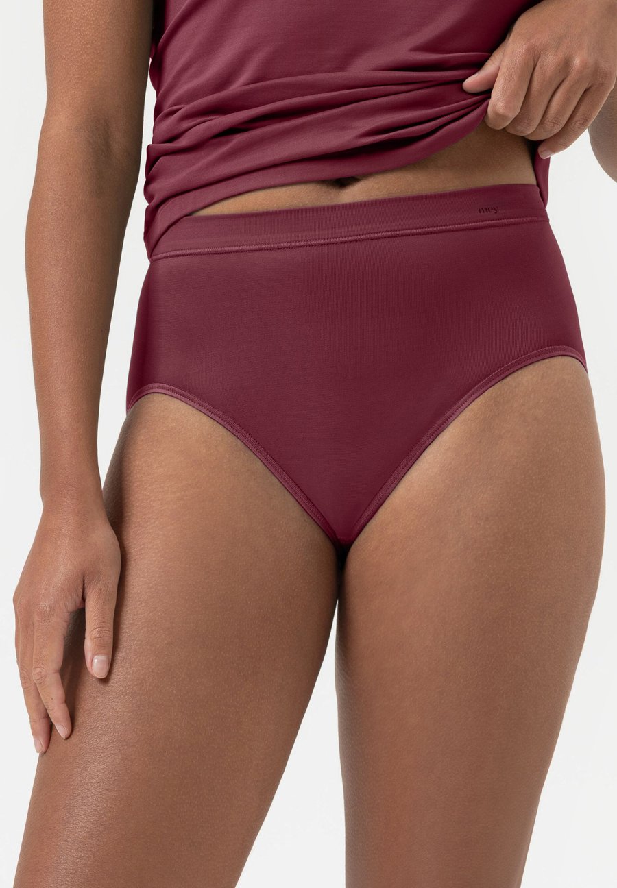 Брифы mey TAILLEN, Boysenberry/Dark Red
Брифы mey TAILLEN, Boysenberry/Dark Red
