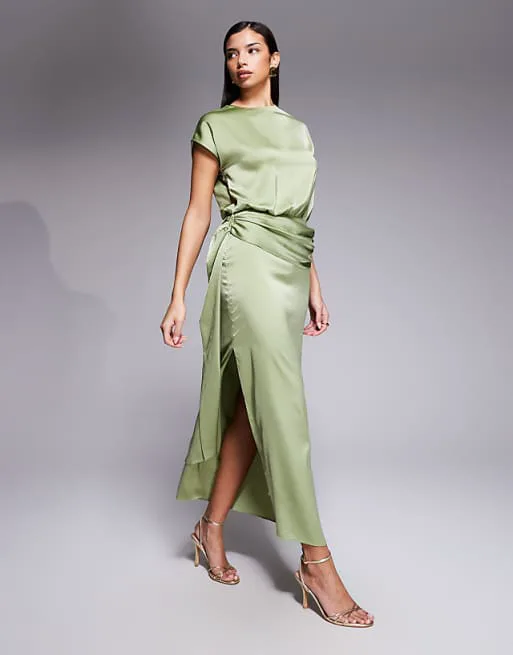 Атласное платье макси с драпировкой на талии ASOS DESIGN
Атласное платье макси с драпировкой на талии ASOS DESIGN