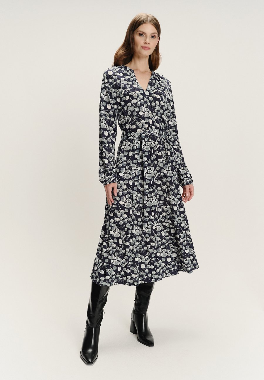 Платье Greenpoint Day dress, Print/Dark Blue
Платье Greenpoint Day dress, Print/Dark Blue