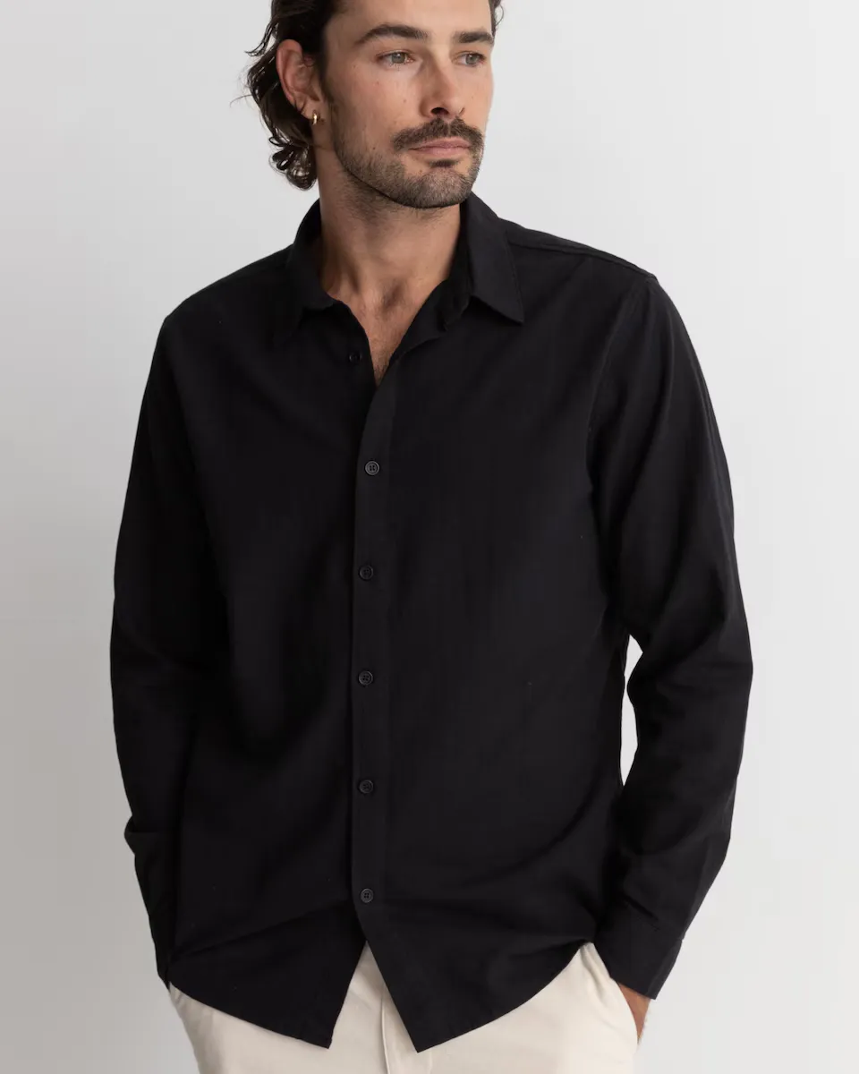 Классическая мужская рубашка прямого кроя с длинными рукавами Rhythm, черный
Классическая мужская рубашка прямого кроя с длинными рукавами Rhythm, черный