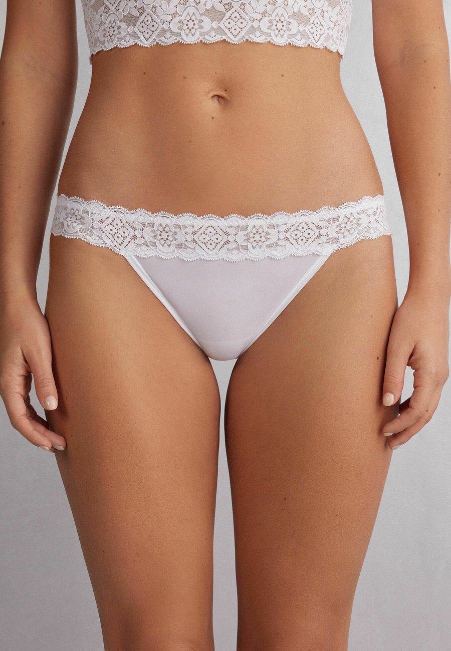 Брифы Intimissimi Briefs, White
Брифы Intimissimi Briefs, White