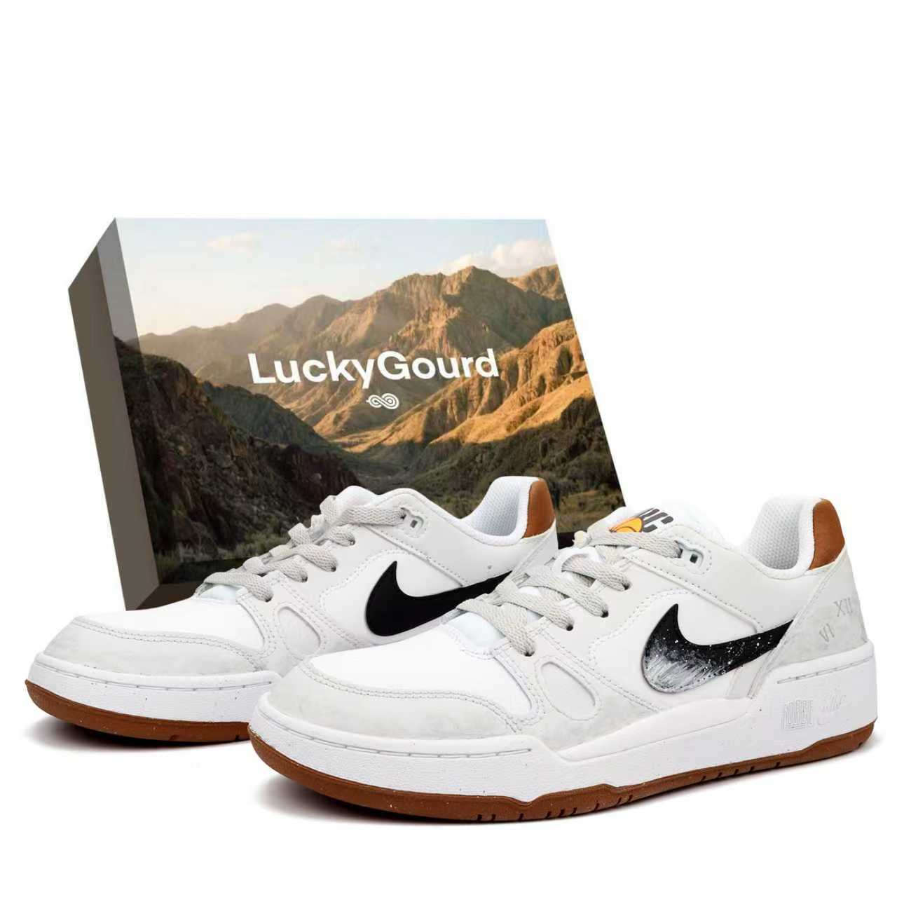 Nike Мужские низкие скейтбордные кроссовки Full Force Time Fragment, Box, серый с белым
Nike Мужские низкие скейтбордные кроссовки Full Force Time Fragment, Box, серый с белым