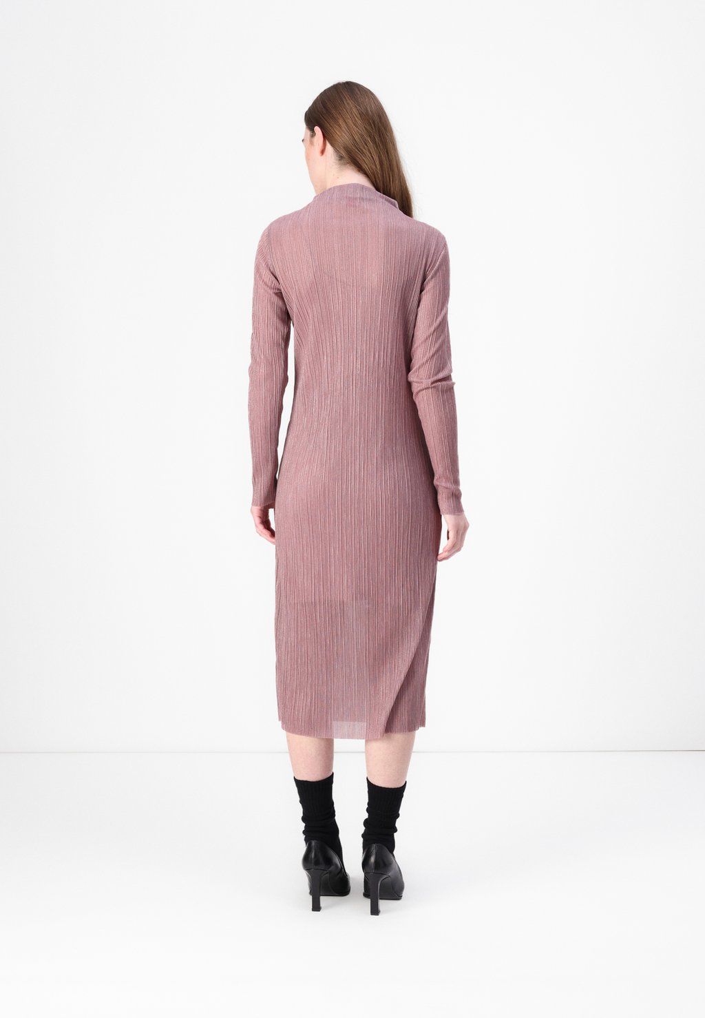 Платье-джемпер NOLEANNA HUGO, светло-розовый
Платье-джемпер NOLEANNA HUGO, светло-розовый