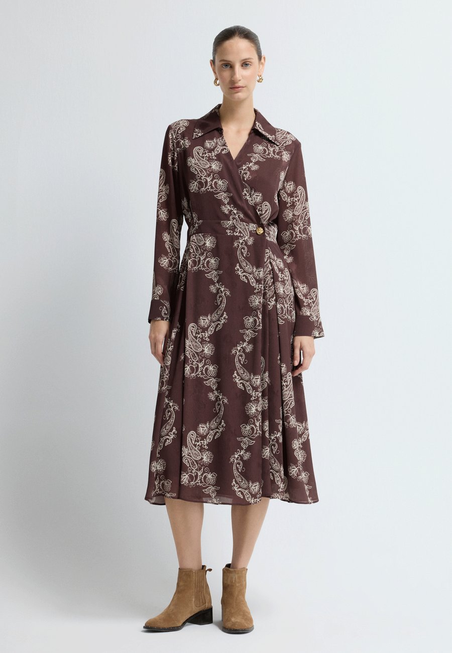Платье adL Shirt dress, Printed Brown/Brown
Платье adL Shirt dress, Printed Brown/Brown