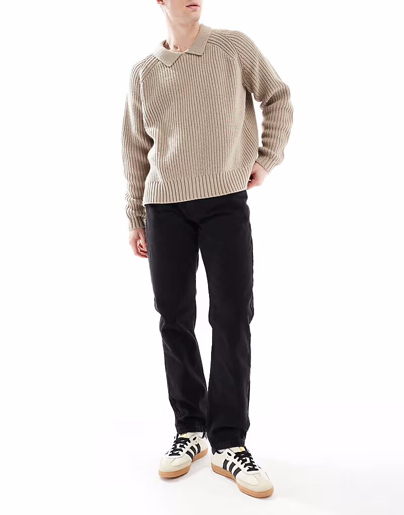 Джинсы DTT прямого кроя, жесткие, черного цвета
Джинсы DTT прямого кроя, жесткие, черного цвета