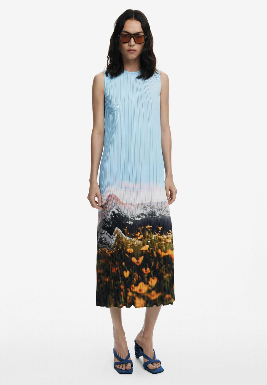 Платье Desigual Day dress, Blue
Платье Desigual Day dress, Blue