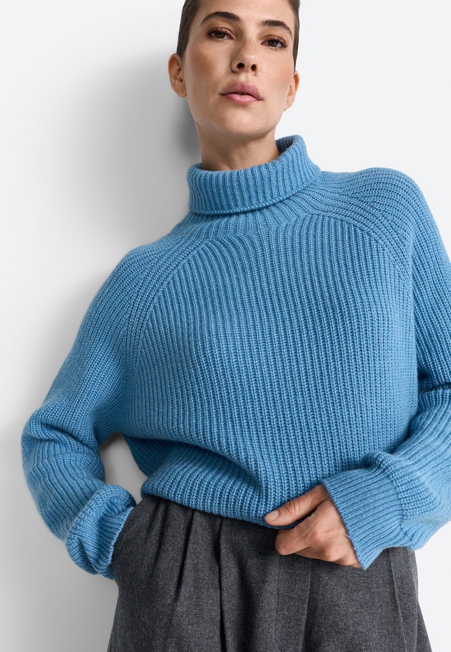 Джемпер Rich & Royal Jumper, Dusty Blue/Blue
Джемпер Rich & Royal Jumper, Dusty Blue/Blue