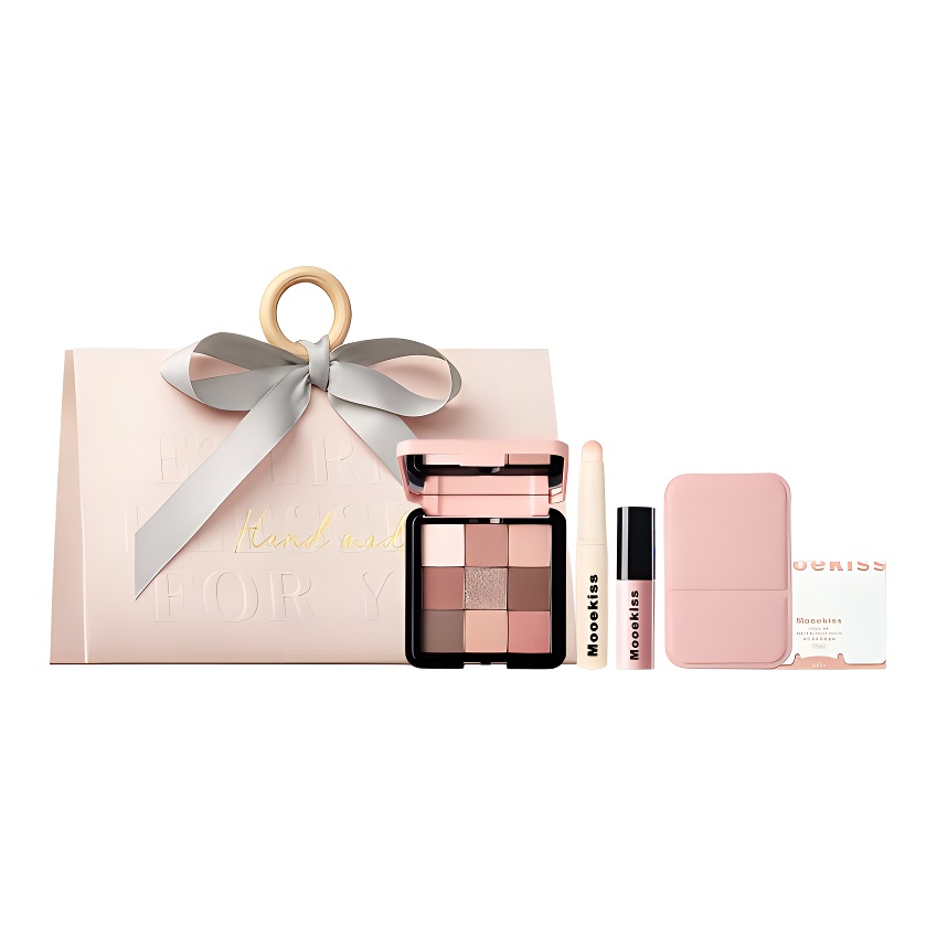 Бантовая ручная коробка, набор для макияжа легко растушевываемый глянцевый блеск для губ натуральный набор из 5 предметов Mooekiss
Бантовая ручная коробка, набор для макияжа легко растушевываемый глянцевый блеск для губ натуральный набор из 5 предметов Mooekiss