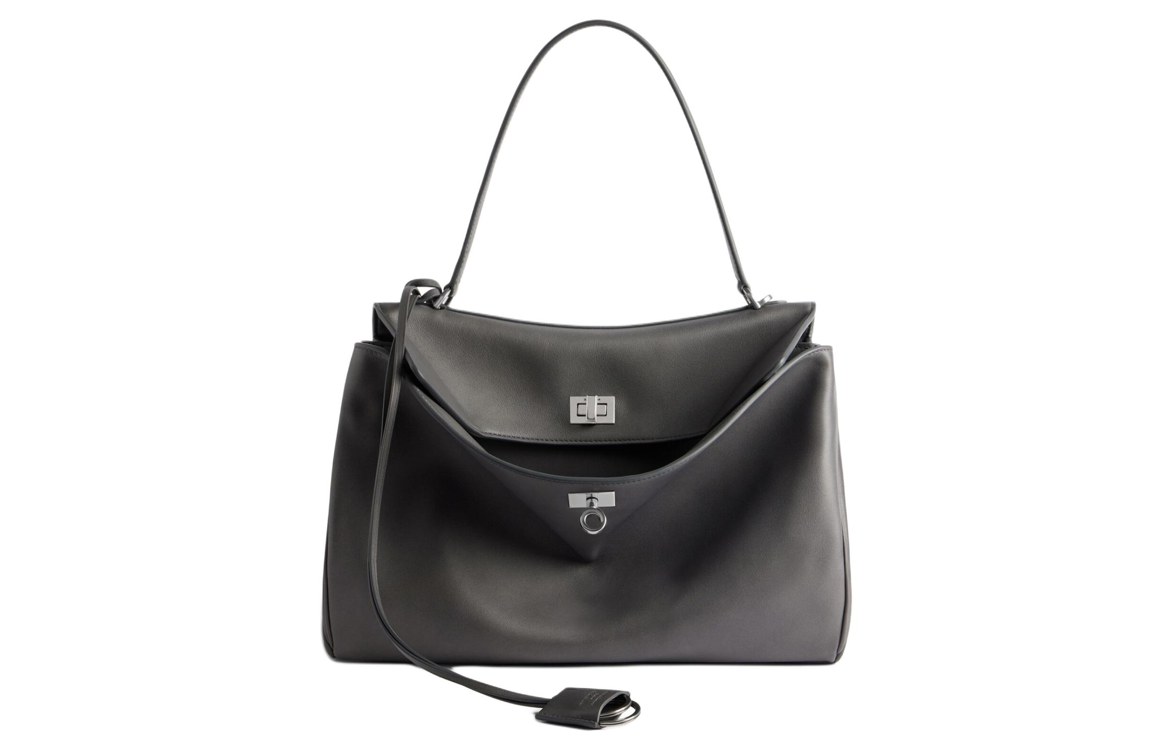 Гладкая кожаная сумка через плечо среднего размера женская серая Balenciaga
Гладкая кожаная сумка через плечо среднего размера женская серая Balenciaga