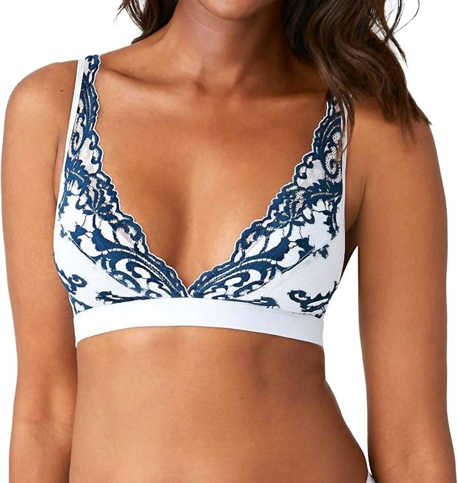 Женский бюстгальтер Retro Chic Full Figure на косточках в цвете Arctic Ice/titan Wacoal
Женский бюстгальтер Retro Chic Full Figure на косточках в цвете Arctic Ice/titan Wacoal