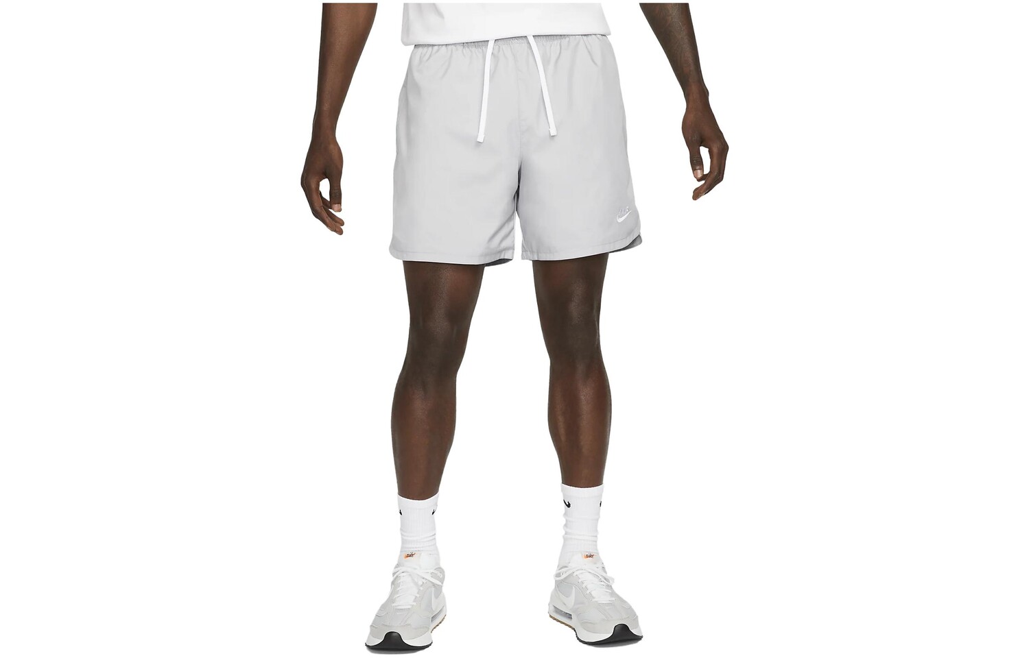 Повседневные шорты мужские серебристые Nike, цвет Silver
Повседневные шорты мужские серебристые Nike, цвет Silver