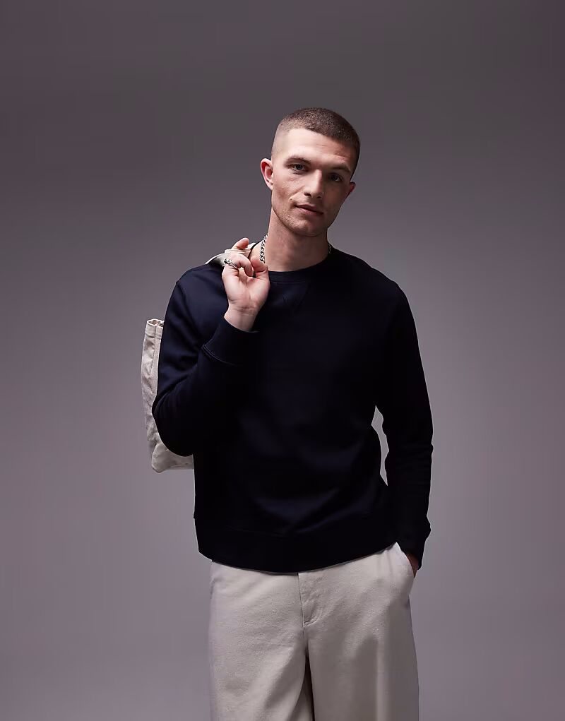 Толстовка ARKET из махрового джерси в винтажном стиле темно-синего цвета
Толстовка ARKET из махрового джерси в винтажном стиле темно-синего цвета