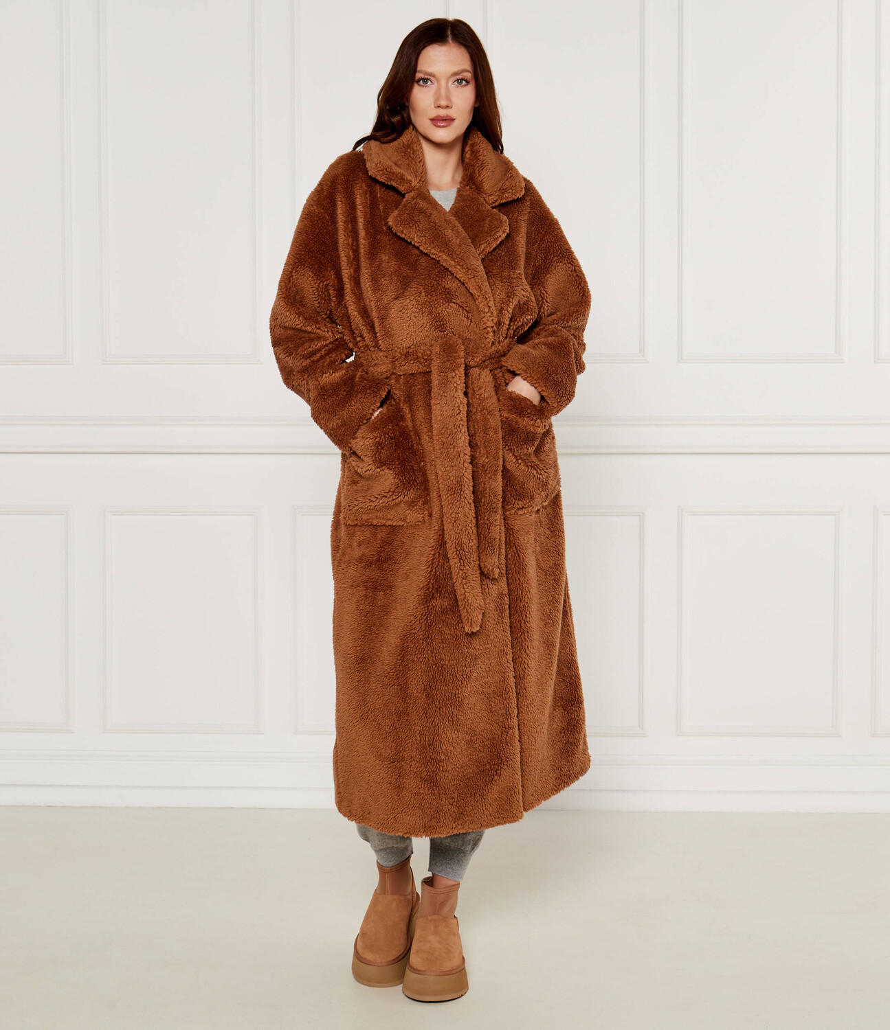 Пальто UGG ALESANDRA, коричневый
Пальто UGG ALESANDRA, коричневый