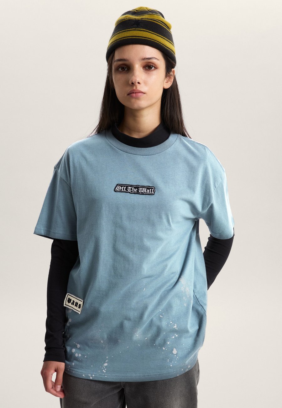 Футболка Vans UNPATCHED OVERSIZE, Light Blue Black/Light Blue, Черный, Футболка Vans UNPATCHED OVERSIZE, Light Blue Black/Light Blue
Футболка Vans UNPATCHED OVERSIZE, Light Blue Black/Light Blue, Черный, Футболка Vans UNPATCHED OVERSIZE, Light Blue Black/Light Blue
