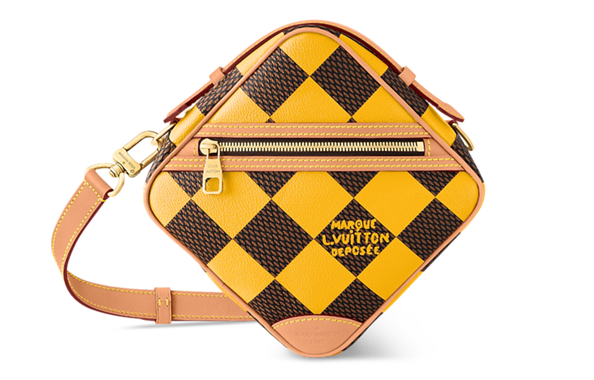 LOUIS VUITTON Шахматный мессенджер 
LOUIS VUITTON Шахматный мессенджер