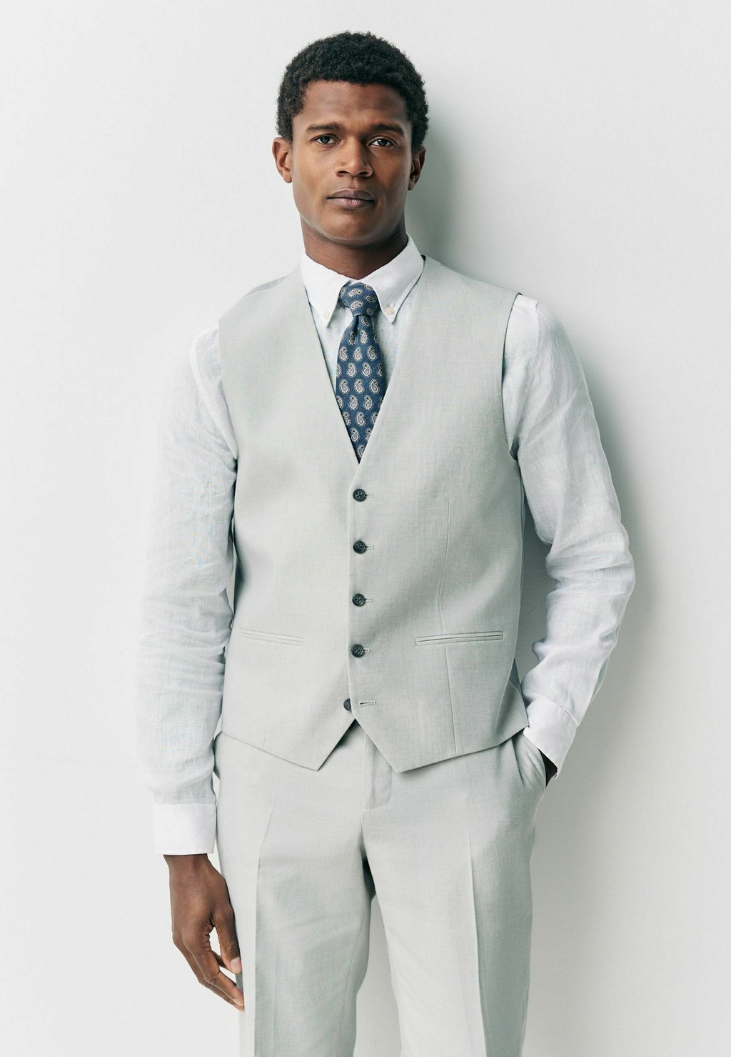 Костюмный жилет Waistcoat Next, экрю
Костюмный жилет Waistcoat Next, экрю