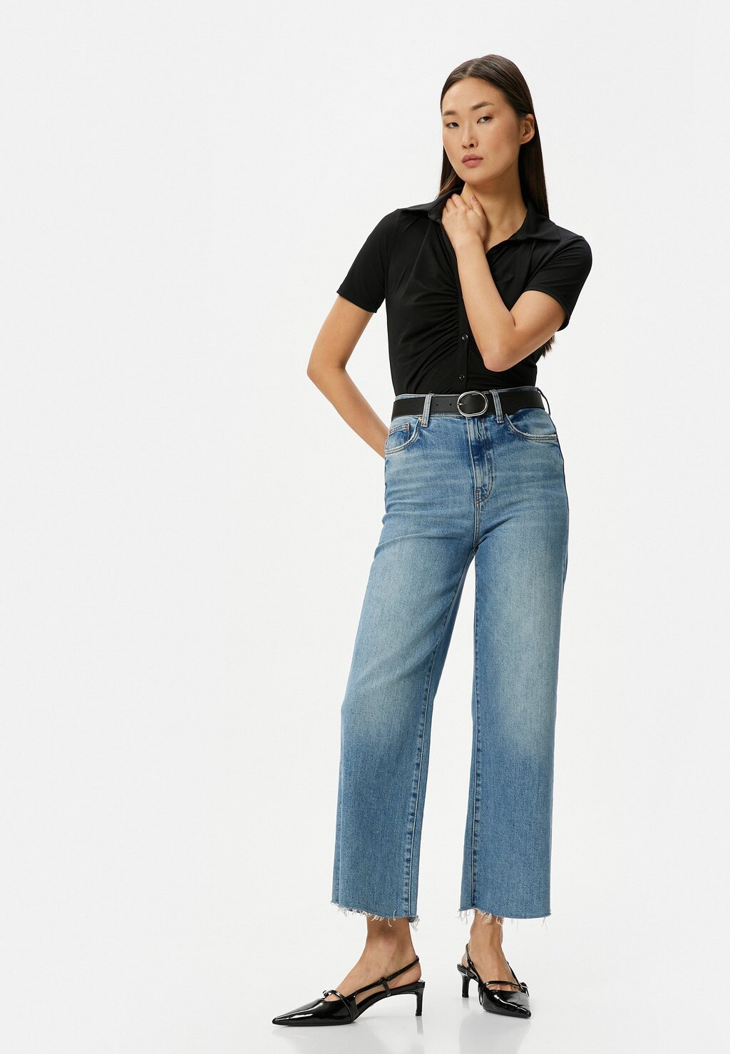 Блузка на пуговицах BUTTONED DRAPED SHORT SLEEVE Koton, черный
Блузка на пуговицах BUTTONED DRAPED SHORT SLEEVE Koton, черный