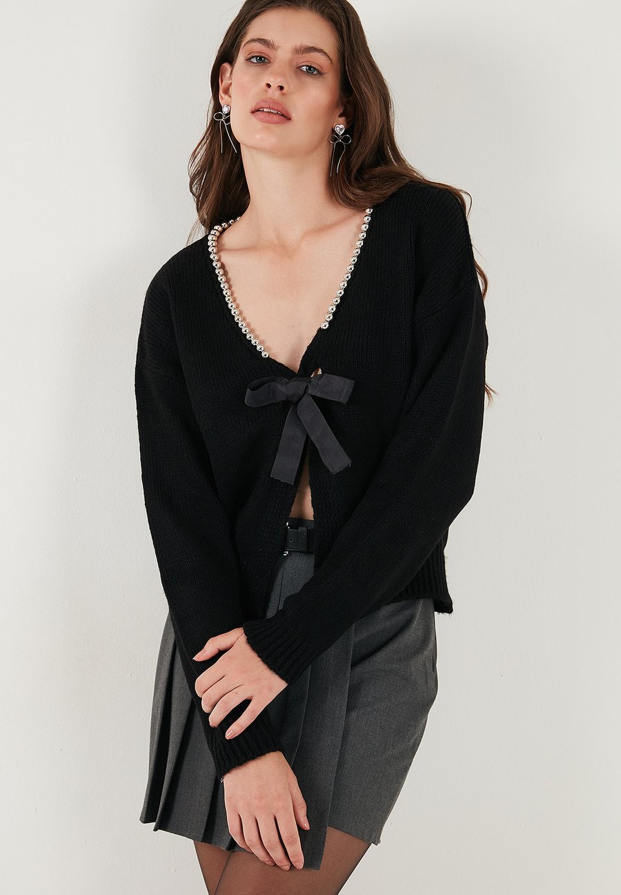 Кардиган LELA REGULAR FIT, Black
Кардиган LELA REGULAR FIT, Black