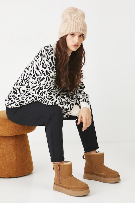 Свитер Medicine, бежевый
Свитер Medicine, бежевый