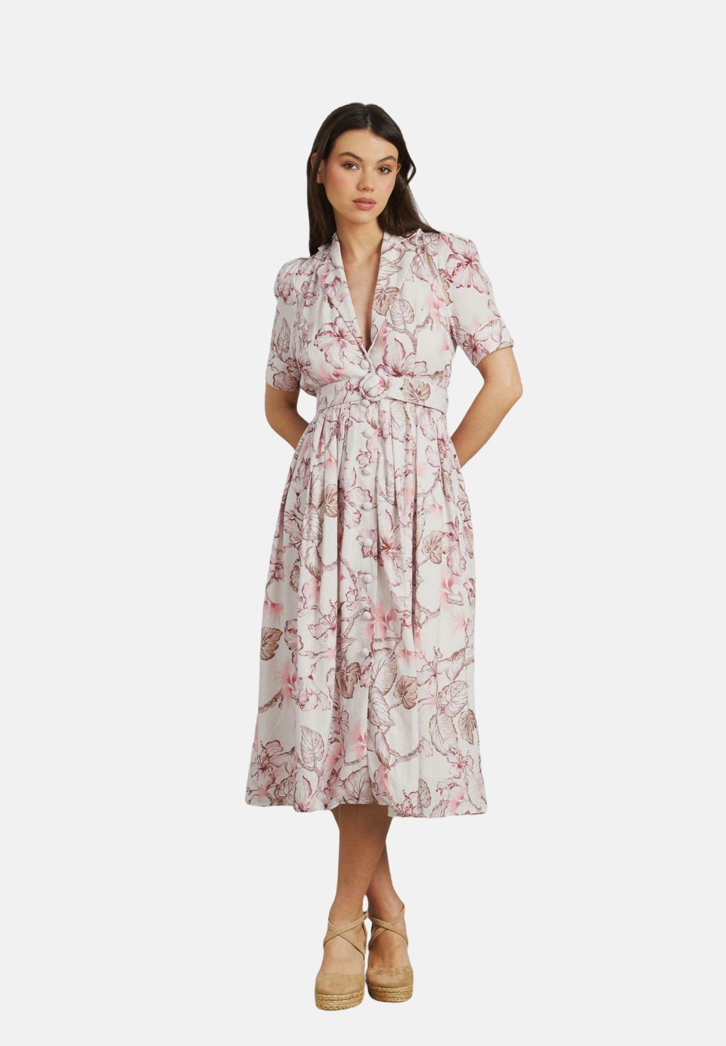 Платье-рубашка MIDI BORDADO CINTURÓN Alma en Pena, розовый 
Платье-рубашка MIDI BORDADO CINTURÓN Alma en Pena, розовый