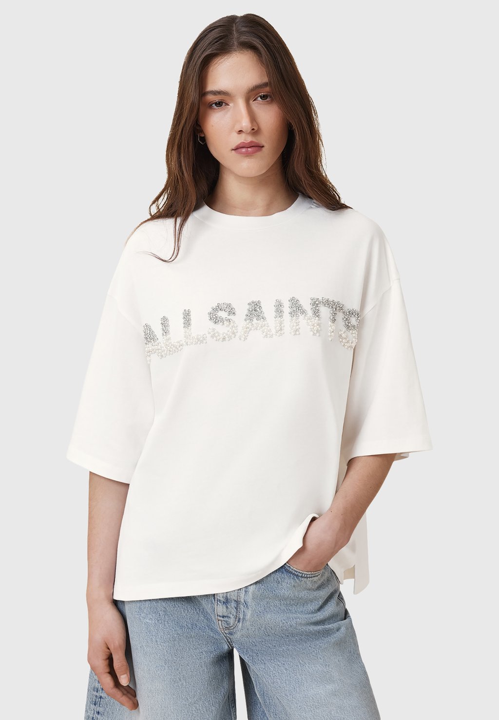 Футболка с принтом AllSaints, белый 
Футболка с принтом AllSaints, белый
