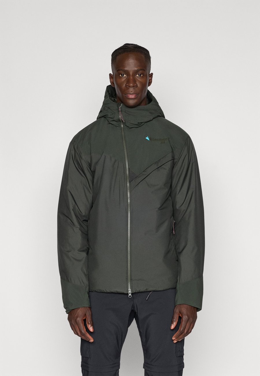 Куртка Klättermusen URD HOOD JACKET, Rosin Green/Khaki
Куртка Klättermusen URD HOOD JACKET, Rosin Green/Khaki