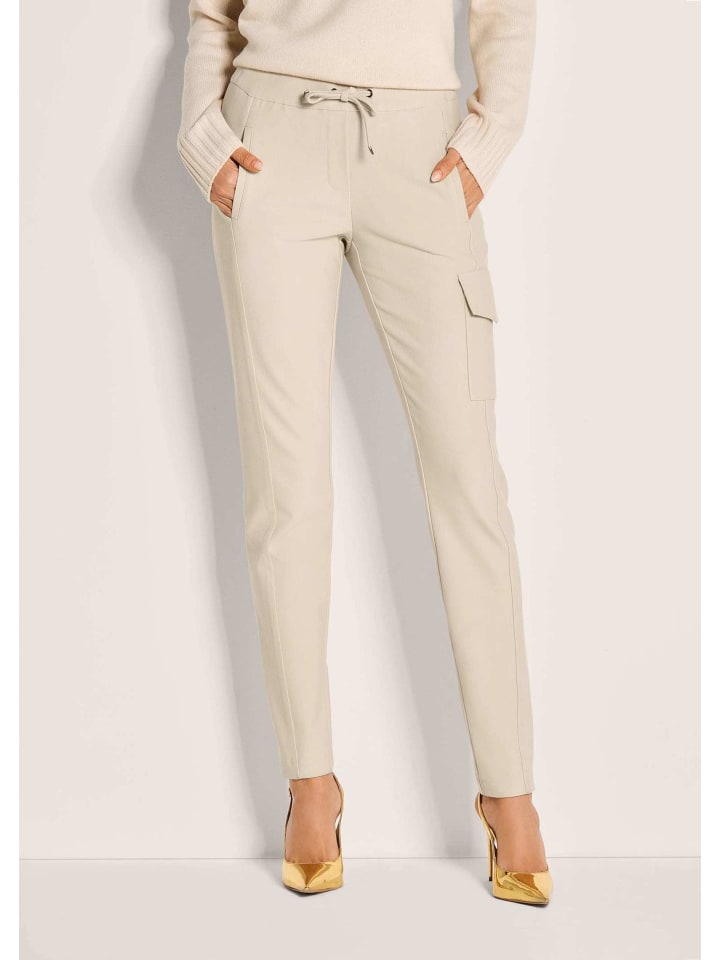 MADELEINE Трикотажные брюки-карго с завязками, жемчужно-белого цвета
MADELEINE Трикотажные брюки-карго с завязками, жемчужно-белого цвета