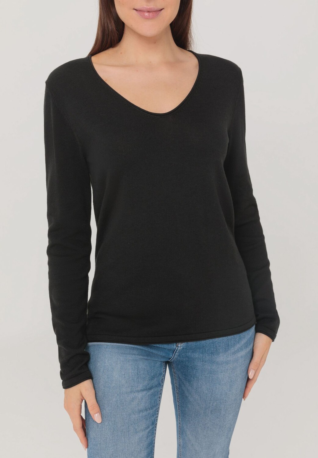 Женский свитер с V-образным вырезом Джилл Manguun, цвет Deep Black
Женский свитер с V-образным вырезом Джилл Manguun, цвет Deep Black