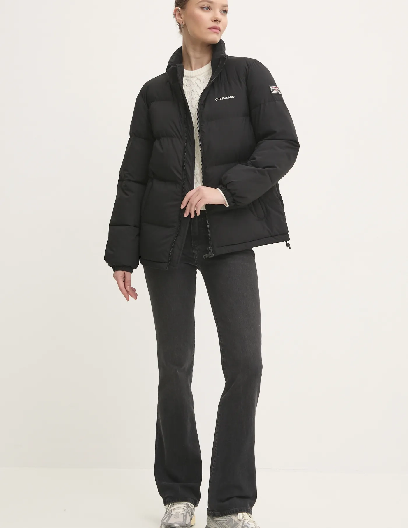 Свитер из смесовой шерсти Guess Jeans, бежевый
Свитер из смесовой шерсти Guess Jeans, бежевый