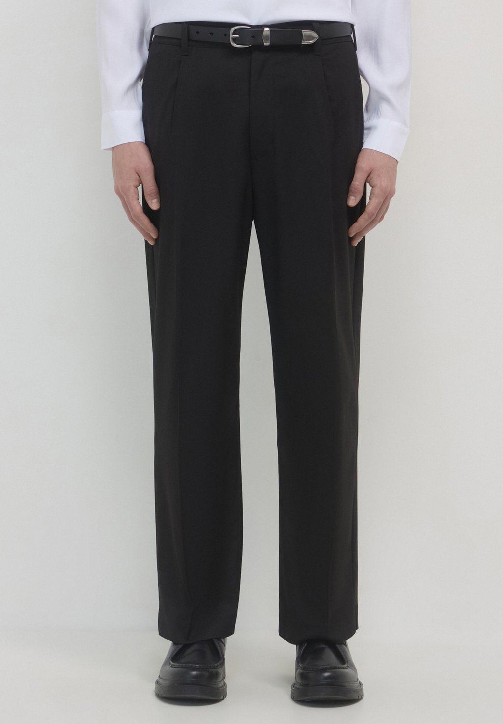 Чиносы CON ELASTICO Calliope, черный
Чиносы CON ELASTICO Calliope, черный