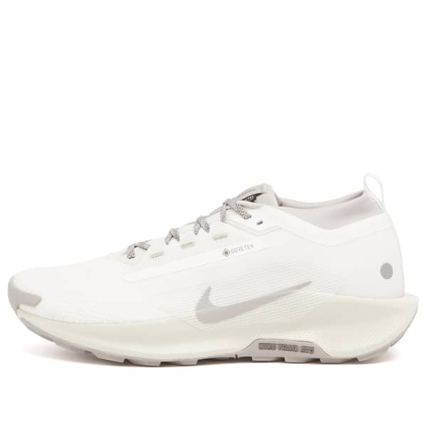 Кроссовки Reactx Pegasus Trail 5 GTX SP Nike, мультиколор
Кроссовки Reactx Pegasus Trail 5 GTX SP Nike, мультиколор