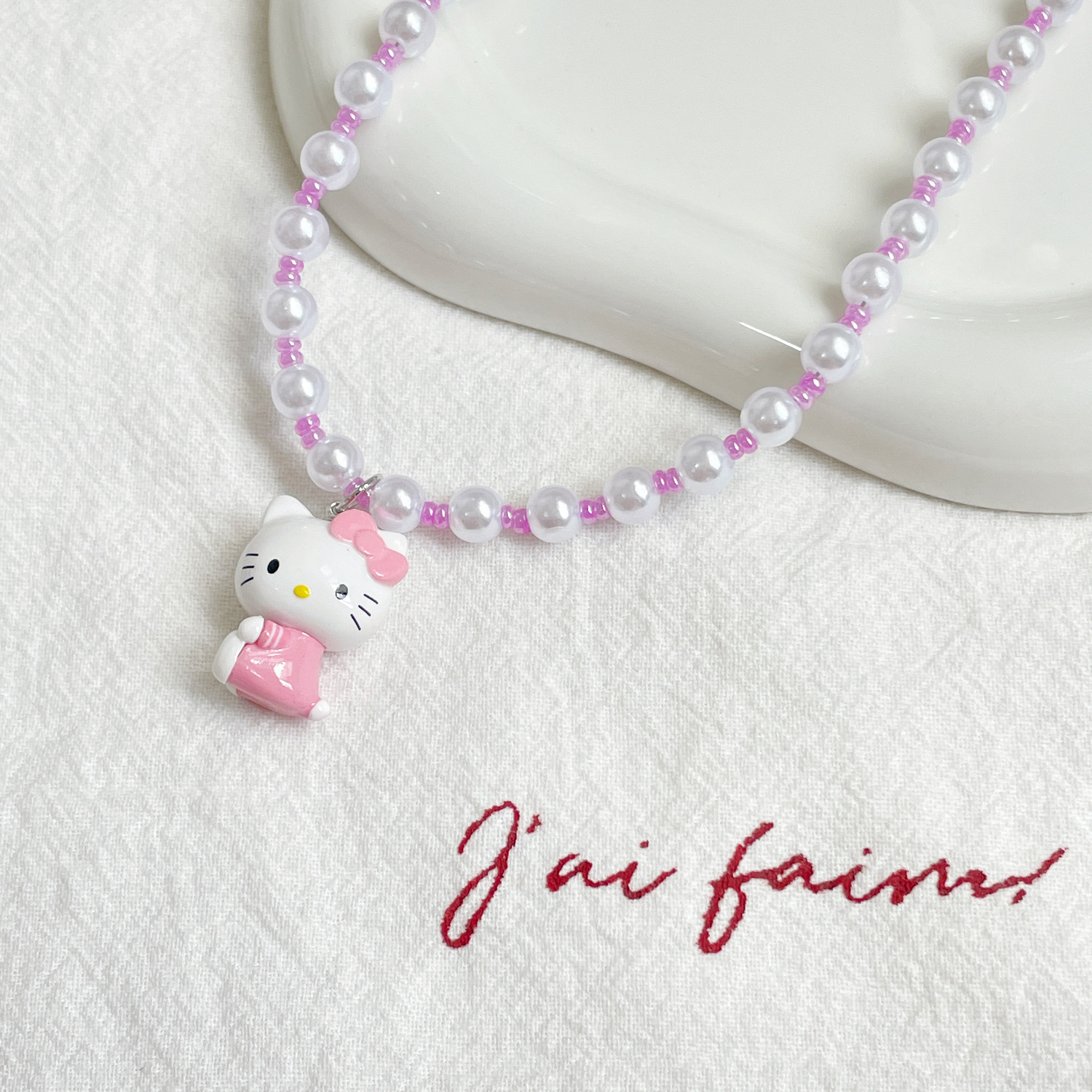 Hello Kitty акриловое колье Women's Sanrio
Hello Kitty акриловое колье Women's Sanrio