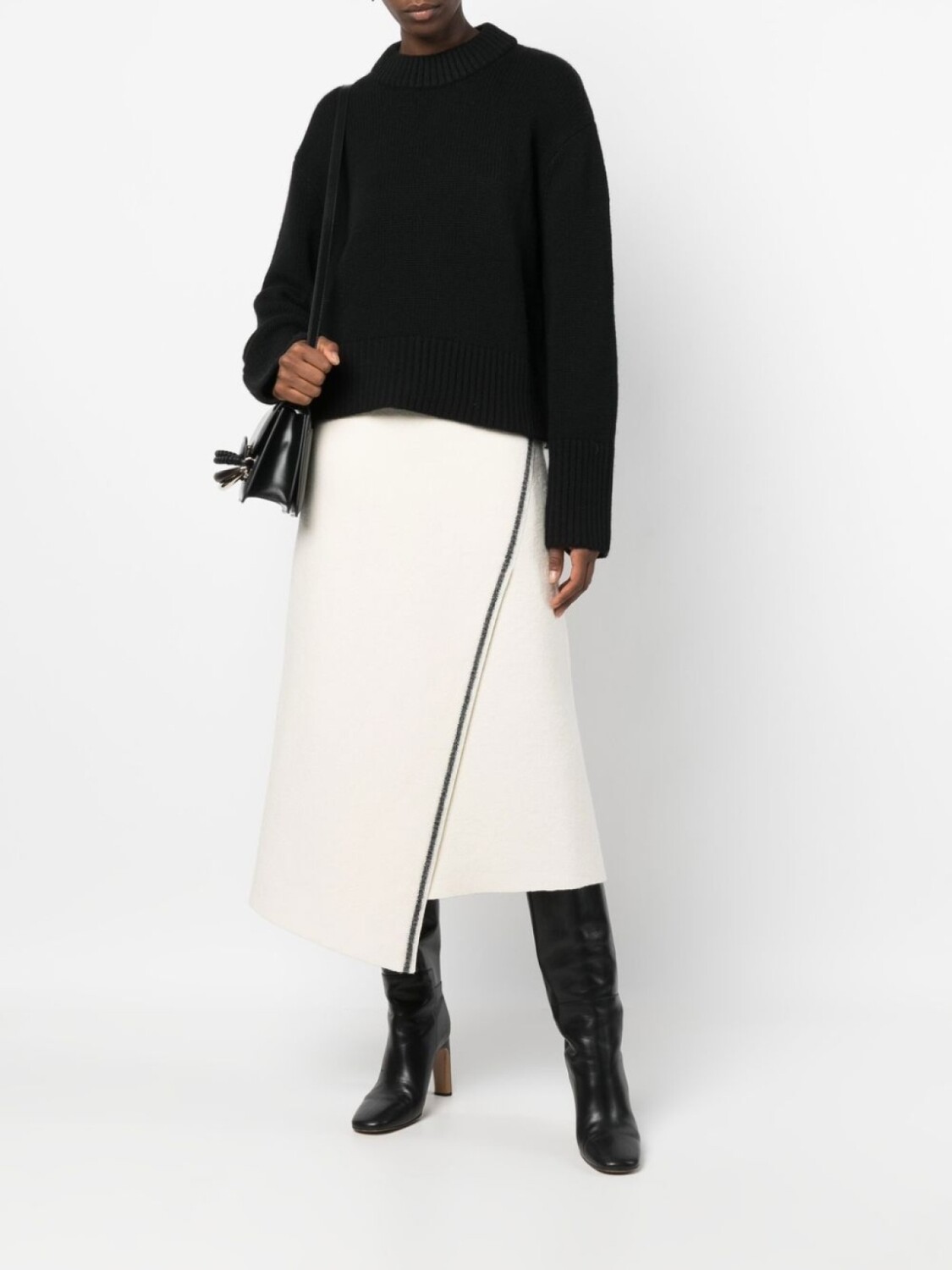 Lisa Yang кашемировый джемпер с круглым вырезом, черный
Lisa Yang кашемировый джемпер с круглым вырезом, черный