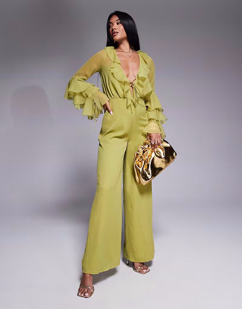 Комбинезон ASOS DESIGN с длинными рукавами, оборками и завязкой оливково-зеленого цвета 
Комбинезон ASOS DESIGN с длинными рукавами, оборками и завязкой оливково-зеленого цвета