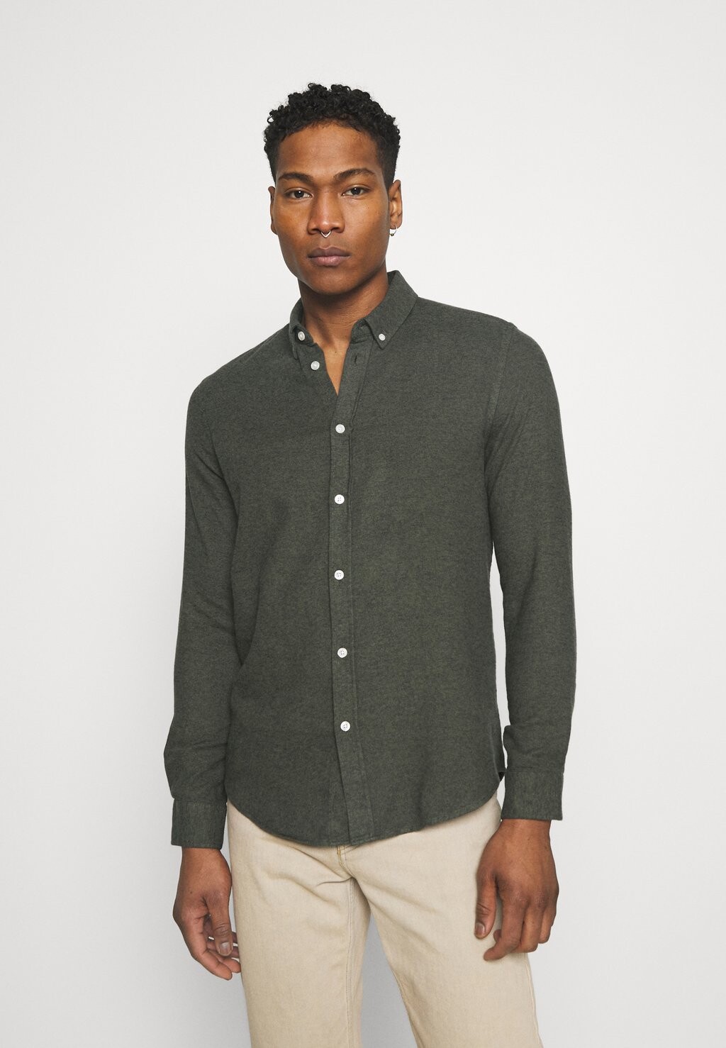 Рубашка LIAM Samsøe Samsøe, цвет climbing ivy
Рубашка LIAM Samsøe Samsøe, цвет climbing ivy