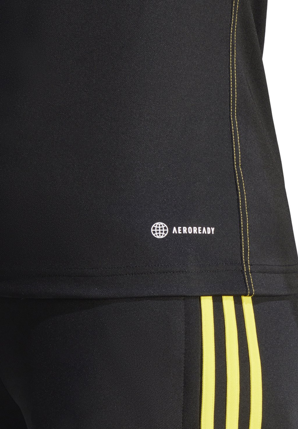 Топ с длинными рукавами TIRO 23 CLUB adidas Performance, черный
Топ с длинными рукавами TIRO 23 CLUB adidas Performance, черный