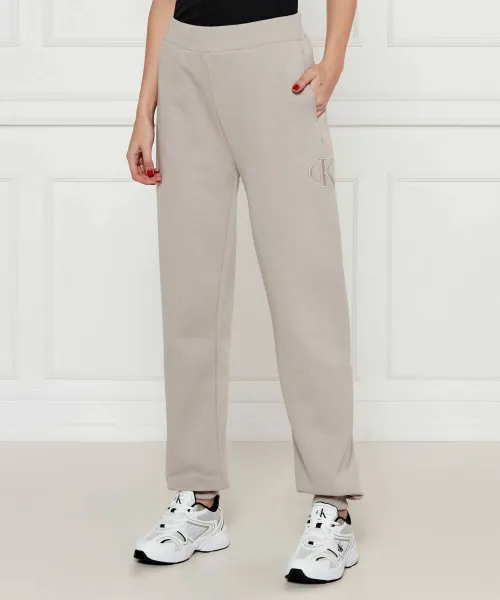 Спортивные штаны Regular fit Calvin Klein Jeans, бежевый 
Спортивные штаны Regular fit Calvin Klein Jeans, бежевый