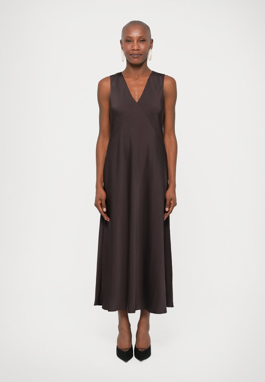 Платье MICHAEL Michael Kors V NECK DRESS, Chocolate/Brown
Платье MICHAEL Michael Kors V NECK DRESS, Chocolate/Brown