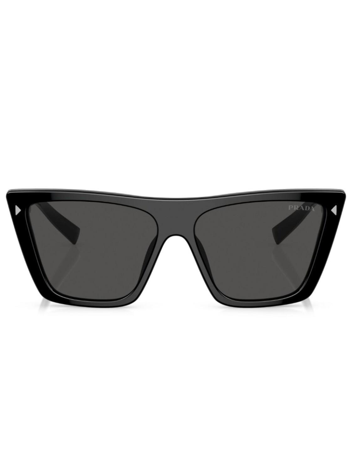 Prada Eyewear солнцезащитные очки в квадратной оправе, черный
Prada Eyewear солнцезащитные очки в квадратной оправе, черный